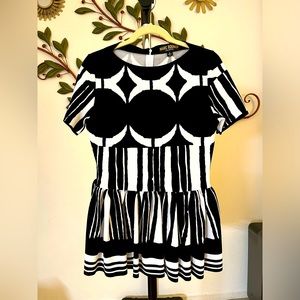 NWOT - Marc Bouwer - Peplum Top